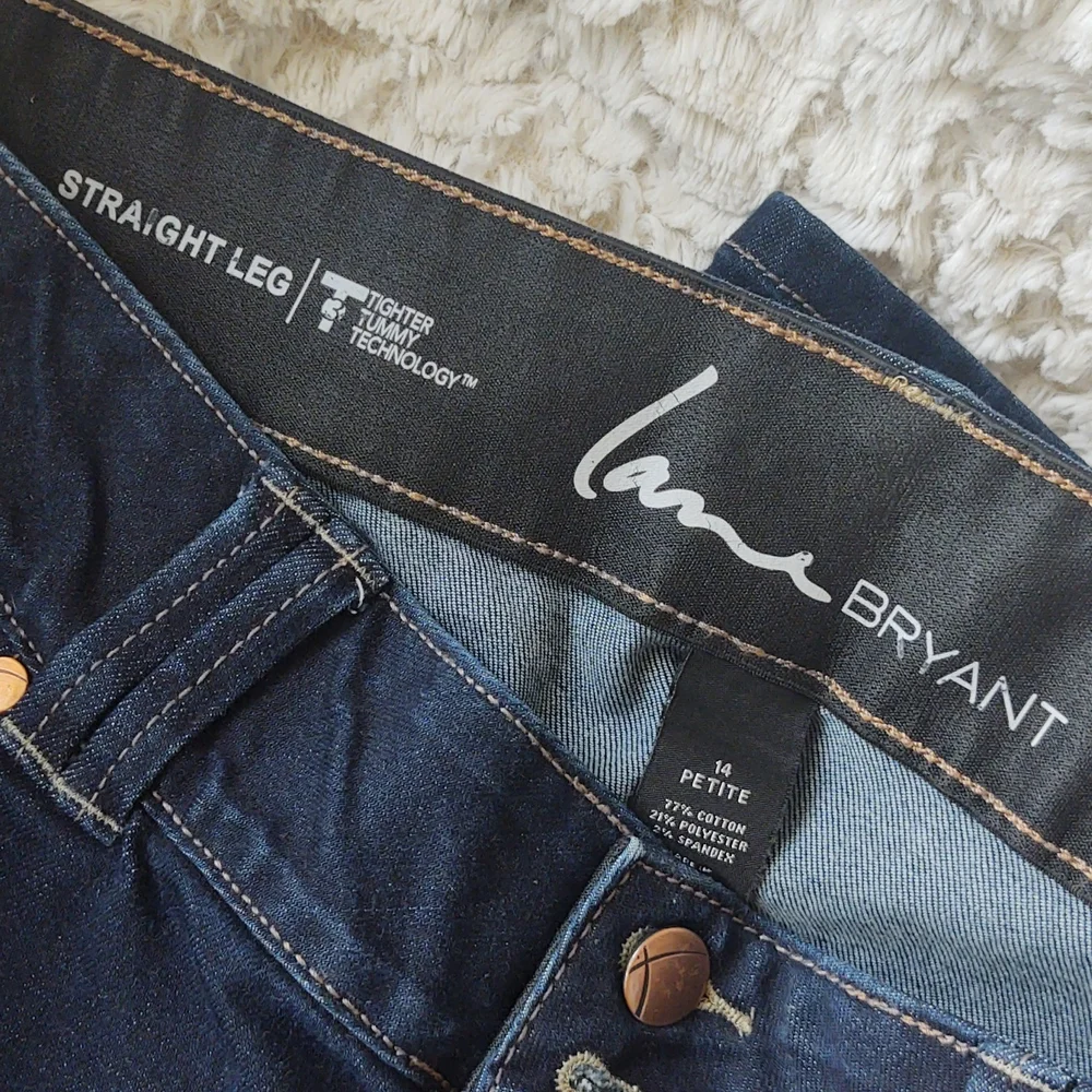 Lane Bryant Straight leg Tighter Tummy Technology Dark Wash Jeans: 14 petite - Picture 5 of 5